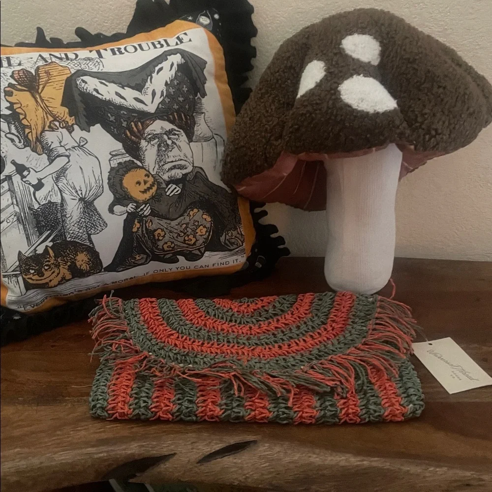 Universal Thread Boho Crochet Fringe Clutch NWT | Rust Olive S Festival Wristlet